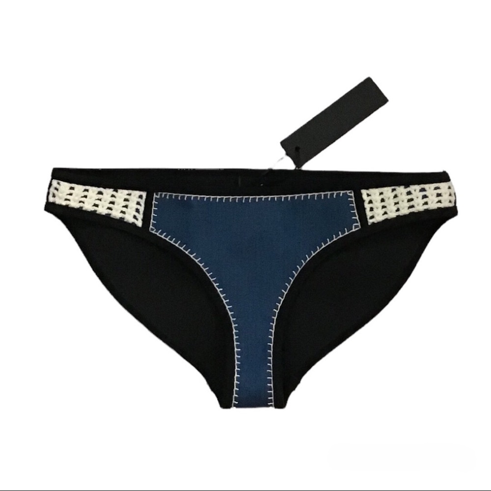 Triangl California Bikini Bottom Size M NWT.